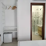 Zenia בית הארחה